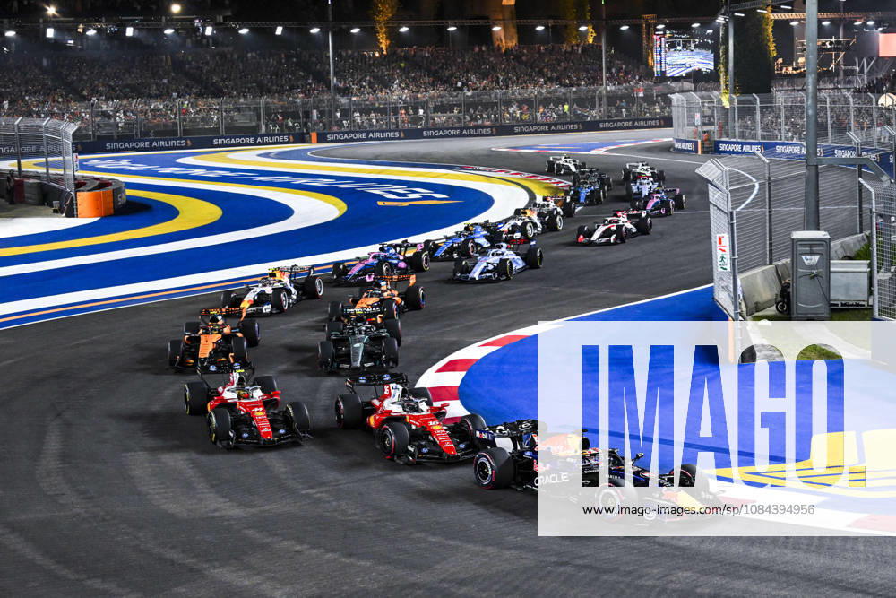 F1 - SINGAPORE GRAND PRIX 2026 03 VERSTAPPEN Max (nld), Red Bull Racing Ford RB22, action, 16 LECLERC Charles (mco), Scuderia Ferrari SF-26, action, 44 HAMILTON Lewis (gbr), Scuderia Ferrari SF-26, action, start of the race, depart, during the 2026 Formula 1 Singapore Grand Prix, 17th round of the 2026 Formula One World Championship, WM, Weltmeisterschaft from October 9 to 11, 2026 on the Marina Bay Street Circuit, in Singapore, Singapore - SingaporeSingapore