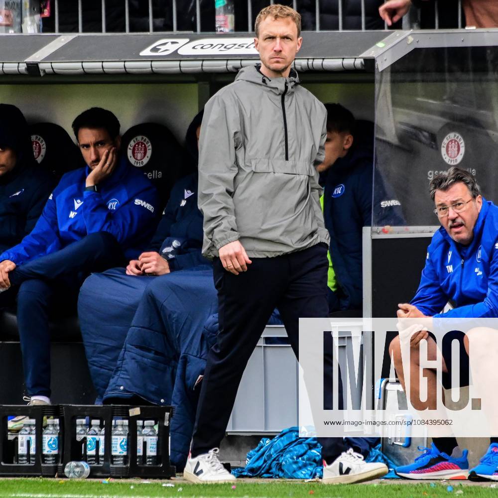 Maximilian Senft, Coach, KSC Germany, Hamburg, Millerntor Stadium, Soccer, 2. Bundesliga, FC St. Pauli, Karlsruher SC