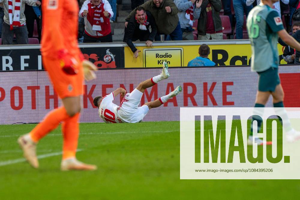 Said El Mala, midfielder, 1. FC Köln 10, celebrating after the 2-1 win, 1. FC Köln vs. Borussia Mönchengladbach, soccer, Bundesliga, Matchday 5, October 11, 2026. DFB and DFL regulations prohibit any use of photographs as image sequences and or quasi-video. Cologne, North Rhine-Westphalia, Germany