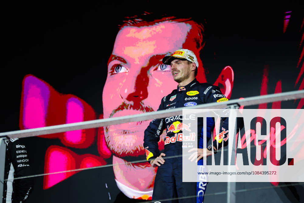 F1 - SINGAPORE GRAND PRIX 2026 VERSTAPPEN Max (nld), Red Bull Racing Ford RB22, portrait podium during the 2026 Formula 1 Singapore Grand Prix, 17th round of the 2026 Formula One World Championship, WM, Weltmeisterschaft from October 9 to 11, 2026 on the Marina Bay Street Circuit, in Singapore, Singapore - SingaporeSingapore