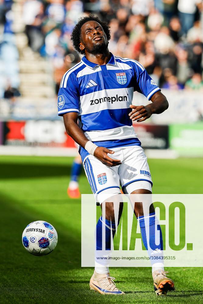 ZWOLLE - Dylan Mbayo of PEC Zwolle reacts after a missed chance during the Dutch Eredivisie match between PEC Zwolle and Cambuur at the MAC3Park stadium on October 11, 2026 in Zwolle, the Netherlands. VINCENT JANNINK ANP Eredivisie 2026 27 ANPxSportx IVx 572140972 originalFilename: 572140972