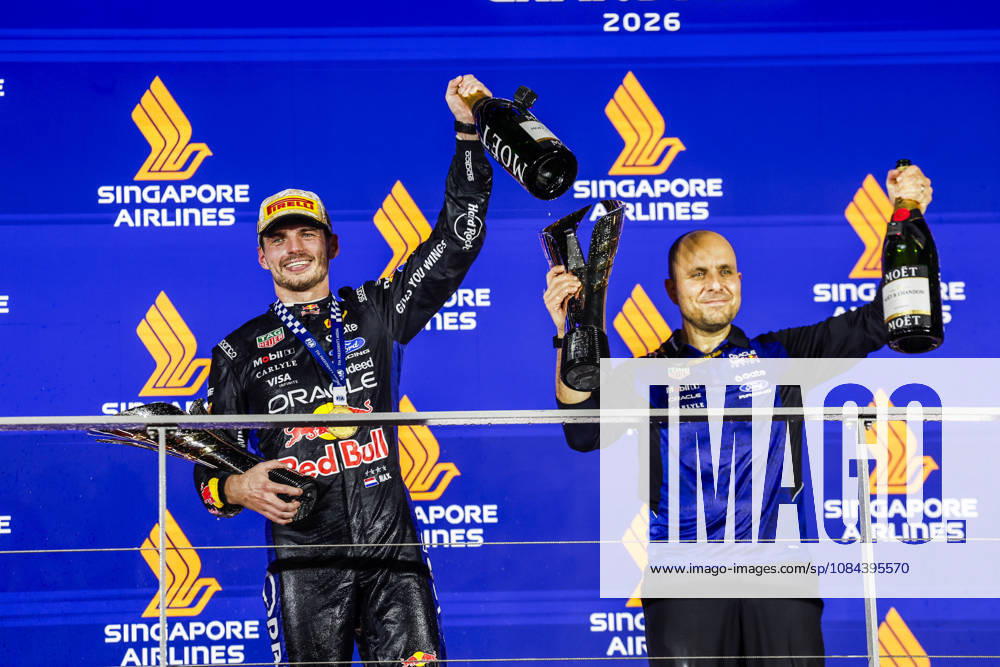 F1 - SINGAPORE GRAND PRIX 2026 VERSTAPPEN Max (nld), Red Bull Racing Ford RB22, LAMBIASE Gianpiero, Head of Race Engineering at Red Bull Racing, portrait, podium during the 2026 Formula 1 Singapore Grand Prix, 17th round of the 2026 Formula One World Championship, WM, Weltmeisterschaft from October 9 to 11, 2026 on the Marina Bay Street Circuit, in Singapore, Singapore - SingaporeSingapore
