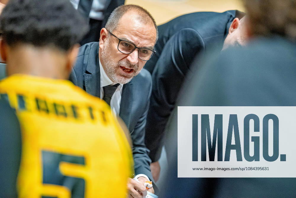 Carles Duran, Head Coach of MHP Riesen Ludwigsburg (GER), Basketball: Löwen Braunschweig vs. MHP Riesen Ludwigsburg, Basketball, easyCredit BBL, Week 3, 2026–27 Season, October 11, 2026 GER, Basketball: Löwen Braunschweig vs. MHP Riesen Ludwigsburg, Basketball, easyCredit BBL, Week 3, 2026–27 season, October 11, 2026 Braunschweig