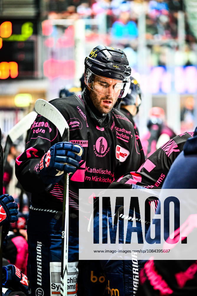 Justin Scott, Iserlohn Roosters, 20, GER, Iserlohn Roosters vs. Grizzlys Wolfsburg, Ice Hockey, Penny DEL, Matchday 8, 2026–2027 Season, October 11, 2026, GER, Iserlohn Roosters vs. Grizzlys Wolfsburg, Ice Hockey, Penny DEL, Matchday 8, 2026–2027 Season, October 11, 2026, Iserlohn