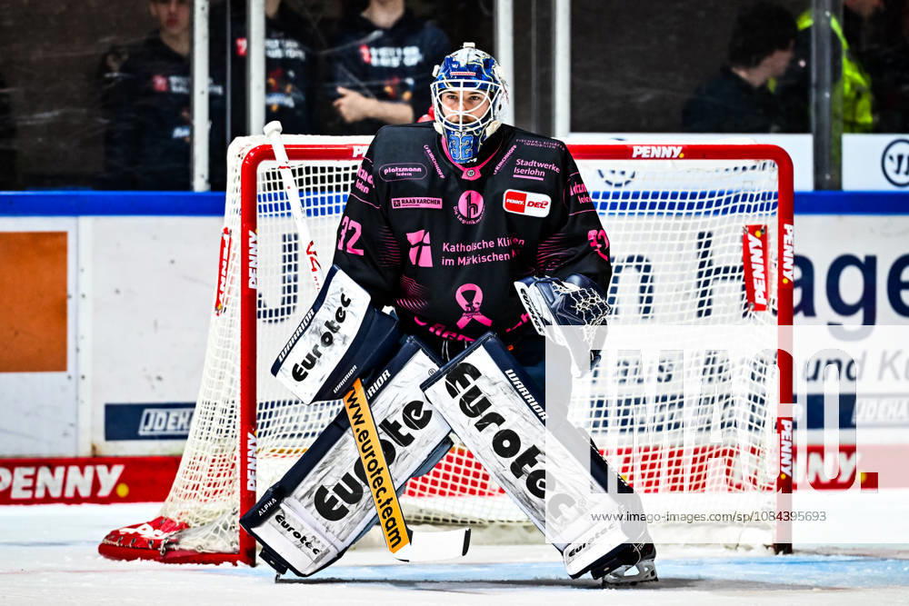 Hendrik Hane, Iserlohn Roosters, 32, GER, Iserlohn Roosters vs. Grizzlys Wolfsburg, Ice Hockey, Penny DEL, Matchday 8, 2026–2027 Season, October 11, 2026, GER, Iserlohn Roosters vs. Grizzlys Wolfsburg, Ice Hockey, Penny DEL, Matchday 8, 2026–2027 Season, October 11, 2026, Iserlohn