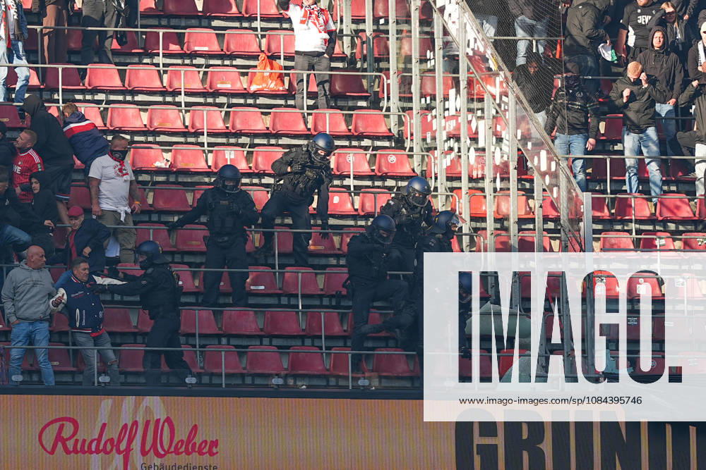 Men s, Soccer, Bundesliga 1, 1. FC Köln vs. Borussia Mönchengladbach, 2026–2027 season, RheinEnergieSTADION The police must intervene and separate the two groups of fans. DFB regulations prohibit any use of photographs as image sequences and or quasi-video