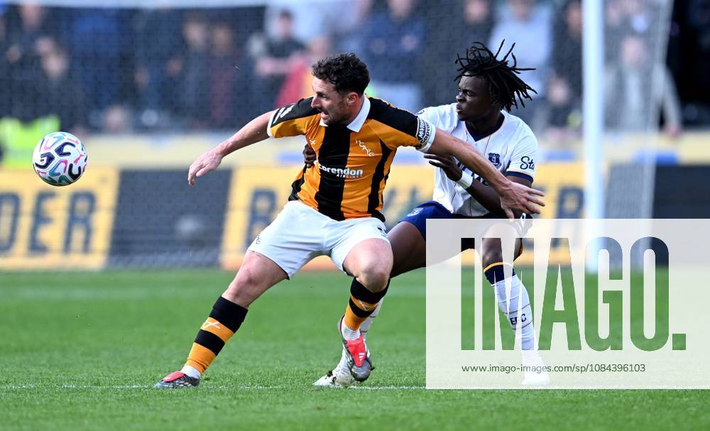 Tyrique George of Everton and Lewis Coyle of Hull City Hull City v Everton, Premier League, Football, MKM Stadium, Hull, UK - 11 Oct 2026Hull MKM Stadium United Kingdom