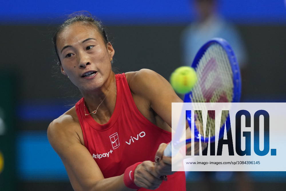 (261011) -- BEIJING, Oct. 11, 2026 -- Zheng Qinwen hits a return during the women s singles final between Zheng Qinwen of China and Mirra Andreeva of Russia at 2026 China Open tennis tournament in Beijing, China, Oct. 11, 2026. ) (SP)CHINA-BEIJING-TENNIS-CHINA OPEN-WOMEN S SINGLES-FINAL (CN) SunxFei
