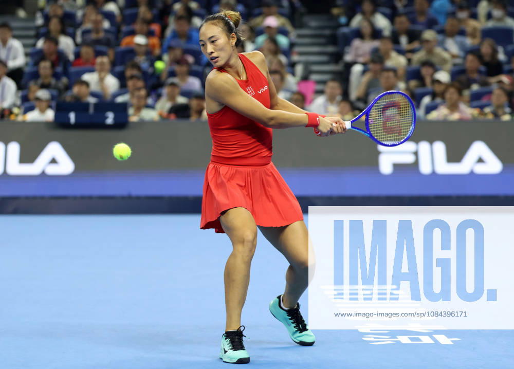 (261011) -- BEIJING, Oct. 11, 2026 -- Zheng Qinwen hits a return during the women s singles final between Zheng Qinwen of China and Mirra Andreeva of Russia at 2026 China Open tennis tournament in Beijing, China, Oct. 11, 2026. ) (SP)CHINA-BEIJING-TENNIS-CHINA OPEN-WOMEN S SINGLES-FINAL (CN) ZhangxChenlin