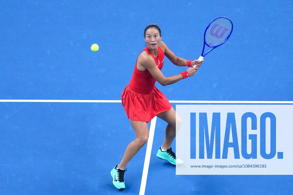 (261011) -- BEIJING, Oct. 11, 2026 -- Zheng Qinwen hits a return during the women s singles final between Zheng Qinwen of China and Mirra Andreeva of Russia at 2026 China Open tennis tournament in Beijing, China, Oct. 11, 2026. ) (SP)CHINA-BEIJING-TENNIS-CHINA OPEN-WOMEN S SINGLES-FINAL (CN) JuxHuanzong