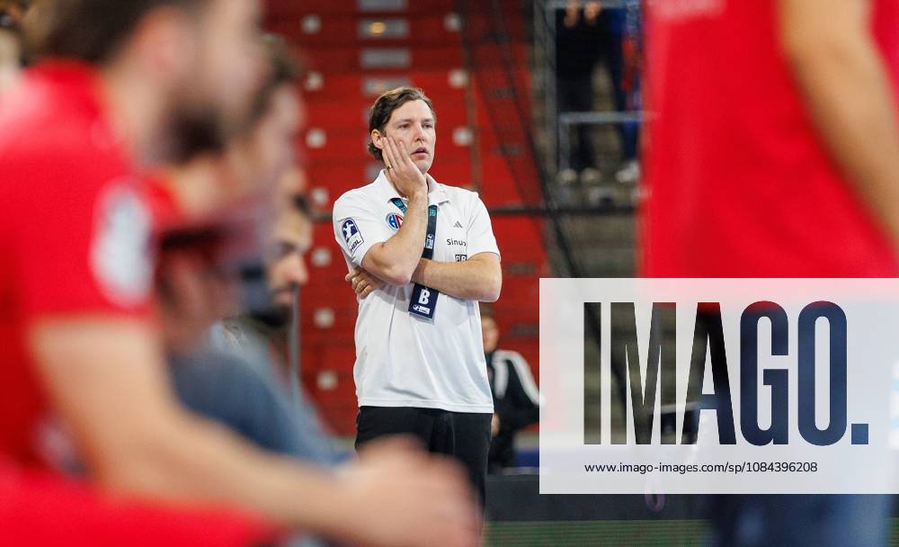 Handball 1st Bundesliga OPEL HBL 2026–2027 Season, Matchday 8: HC Erlangen (Nuremberg Metropolitan Region) vs. HCE MT Melsungen Women’s Team Johannes Sellin, Coach of HC Erlangen (HCE), looks pensive