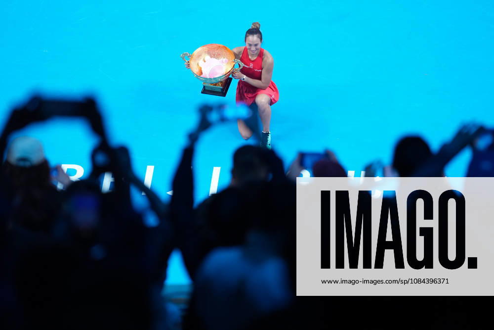 (261011) -- BEIJING, Oct. 11, 2026 -- Zheng Qinwen poses with the trophy during the awarding ceremony after the women s singles final between Zheng Qinwen of China and Mirra Andreeva of Russia at 2026 China Open tennis tournament in Beijing, China, Oct. 11, 2026. ) (SP)CHINA-BEIJING-TENNIS-CHINA OPEN-WOMEN S SINGLES-FINAL (CN) JuxHuanzong