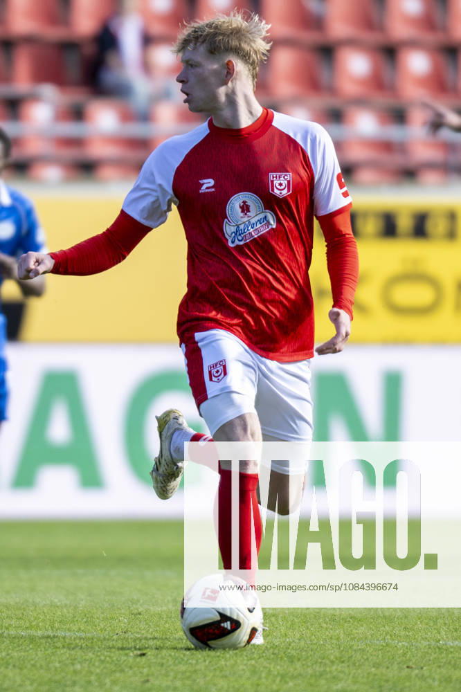 Regionalliga Northeast, Season 26-27: Hallescher FC vs. RSV Eintracht 1949 e.V., Halle, Germany, October 11, 2026. Pictured: Lennard Becker in action at the Halle Saale Leuna Chemie Stadium, Saxony-Anhalt, Germany