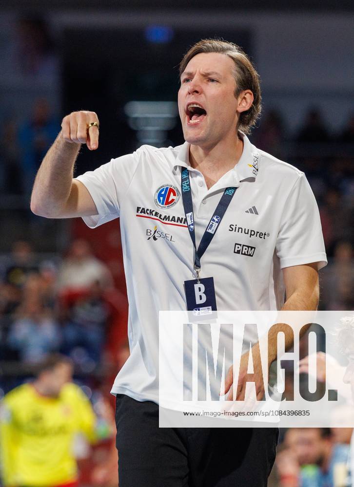 Handball 1st Bundesliga OPEL HBL 2026–2027 Season, Matchday 8: HC Erlangen (Nuremberg Metropolitan Region) vs. HCE MT Melsungen Women’s Team Johannes Sellin, Coach of HC Erlangen, HCE, signals, gestures, directs, and gives instructionsinstructions