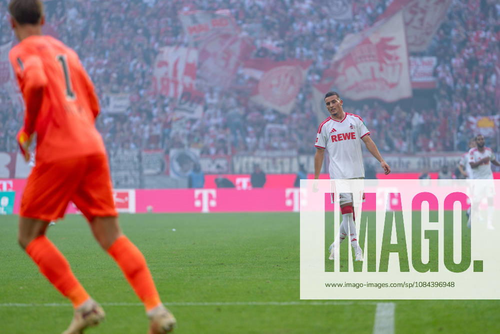 Said El Mala 1 FC Cologne, 10 watched Moritz Nicolas Borussia Mönchengladbach, 01 in the Fog: 1. FC Köln vs. Borussia Mönchengladbach, Soccer, Bundesliga, Matchday 5, 2026–27 Season, December 10, 2026, DFL regulations prohibit any use of photographs as image sequences and or quasi-video, 1. FC Köln vs. Borussia Mönchengladbach, Soccer, Bundesliga, Matchday 5, 2026–27 Season, October 12, 2026, Cologne