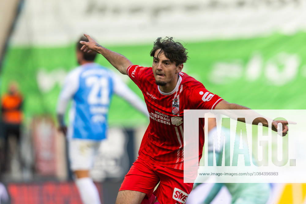 Chemnitz, 111026, Soccer: Northeast Regional League, Chemnitzer FC vs. FC Rot-Weiß Erfurt. Pictured: Dustin Forkel of Erfurt scoring the goal that tied the game at 1–1.