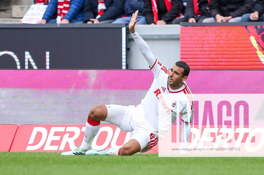 Soccer, Bundesliga, 1. FC Köln vs. Borussia Mönchengladbach, RheinEnergieSTADION, Matchday 5, 2026–2027 Season: Ellyes Skhiri of 1. FC Köln waves to the bench after an injury. DFB regulations prohibit any use of photographs as image sequences and or quasi-video. Photo: WilkowskixPressefotoKochx, North Rhine-Westphalia, Germany