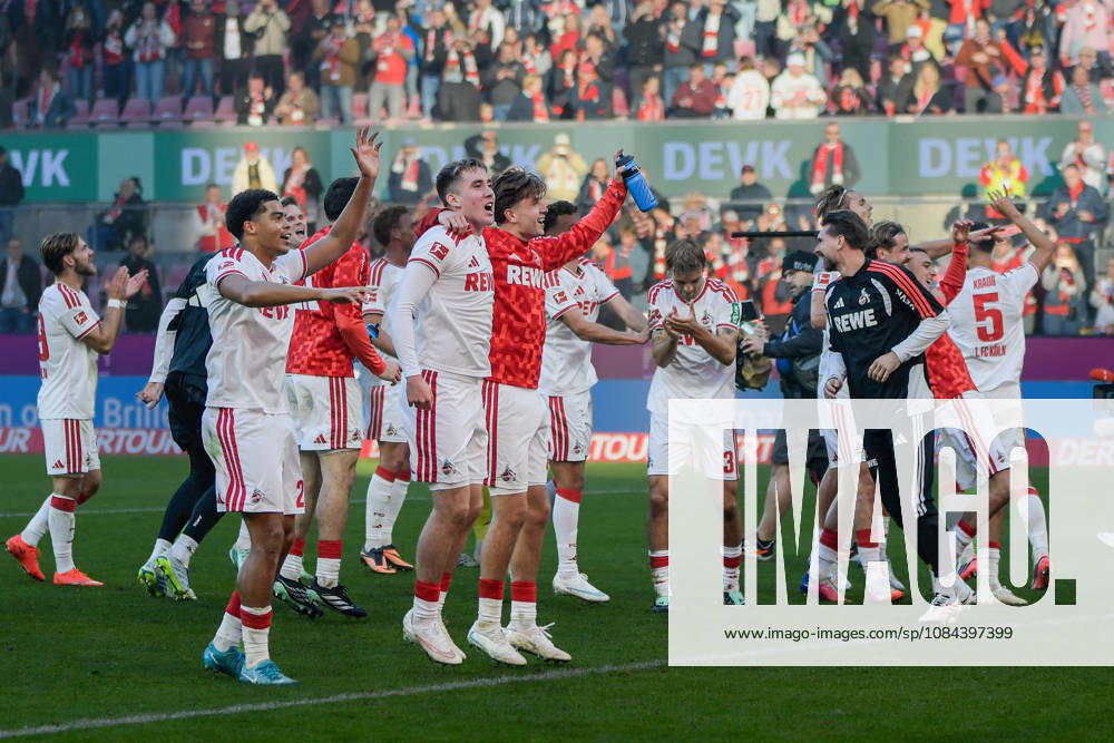 Victory celebration Victory celebration Emotion Joy of the Cologne team 11 10 2026 ¢ Soccer ¢ 1. FC Cologne vs. Borussia Mönchengladbach, RheinEnergieStadion, Cologne, DFB DFL regulations prohibit any use of photographs as image sequences and or quasi-video. NRW, Germany