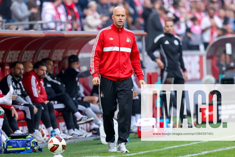 Soccer, Bundesliga, 1. FC Köln vs. Borussia Mönchengladbach, RheinEnergieSTADION, Matchday 5, 2026–2027 Season, Rene Wagner, 1. FC Köln coach on the sidelines. DFB regulations prohibit any use of photographs as image sequences and or quasi-video. Photo: WilkowskixPressefotoKochx, North Rhine-Westphalia, Germany
