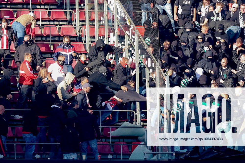 Soccer, Bundesliga, 1. FC Köln vs. Borussia Mönchengladbach, RheinEnergieSTADION, Matchday 5, 2026–2027 season. Brawl in the upper stands between Cologne and Mönchengladbach fans. DFB regulations prohibit any use of photographs as image sequences and or quasi-video. Photo: WilkowskixPressefotoKochx, North Rhine-Westphalia, Germany
