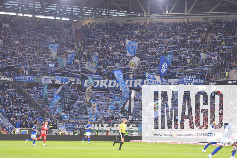 Soccer, Bundesliga 1, SC Freiburg vs. FC Schalke 04, Schalke stands, spectators, stadium, fans, stands, bleachers, scarves, banner, posters, flag, flags Freiburg