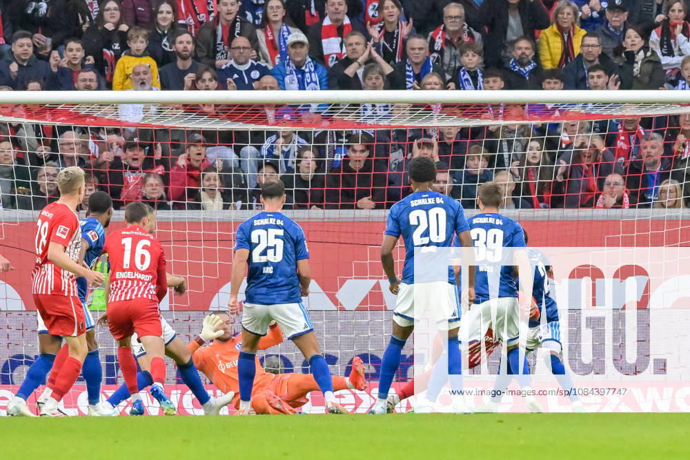 Scene of Maximilian Eggestein s goal to make it 1–0 for SC Freiburg, 08 GER, SC Freiburg vs. Schalke 04, Soccer, Bundesliga, Matchday 5, 2026–2027 Season, October 11, 2026 DFL and DFB regulations prohibit any use of photographs as image sequences and or quasi-video GER, SC Freiburg vs. Schalke 04, Soccer, Bundesliga, Matchday 5, 2026–2027 Season, October 11, 2026, Freiburg