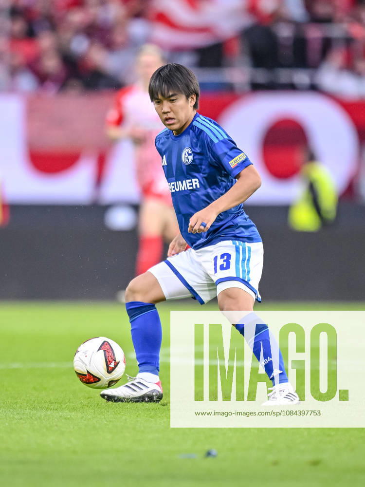 Satoshi Tanaka of FC Schalke 04 in action, on the ball, making a solo play during the Bundesliga match between Sport Club Freiburg and FC Schalke 04 at Europa-Park Stadium on October 11, 2026, in Freiburg im Breisgau, Germany Photo by Harry Langer DeFodi Images Satoshi Tanaka of FC Schalke 04 controls the ball during the Bundesliga match between Sport Club Freiburg and FC Schalke 04 at Europa Park Stadium on October 11, 2026, in Freiburg im Breisgau, Germany. Photo by Harry Langer, DeFodi Images. DFB and DFL regulations prohibit any use of photographs as image sequences and or quasi-video. Photo by Harry Langer, DeFodi Images. DFB and DFL regulations prohibit any use of photographs as imSEQUENCES AND OR QUASI-VIDEO