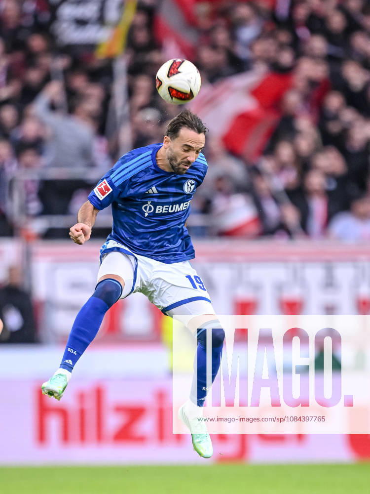 Kenan Karaman of FC Schalke 04 in action, on the ball, making a solo run during the Bundesliga match between Sport Club Freiburg and FC Schalke 04 at Europa-Park Stadium on October 11, 2026, in Freiburg im Breisgau, Germany Photo by Harry Langer DeFodi Images Kenan Karaman of FC Schalke 04 controls the ball during the Bundesliga match between Sport Club Freiburg and FC Schalke 04 at Europa Park Stadium on October 11, 2026, in Freiburg im Breisgau, Germany. Photo by Harry Langer, DeFodi Images. DFB and DFL regulations prohibit any use of photographs as image sequences and or quasi-video. Photo by Harry Langer, DeFodi Images. DFB and DFL regulations prohibit any use of photographs as imSEQUENCES AND OR QUASI-VIDEO