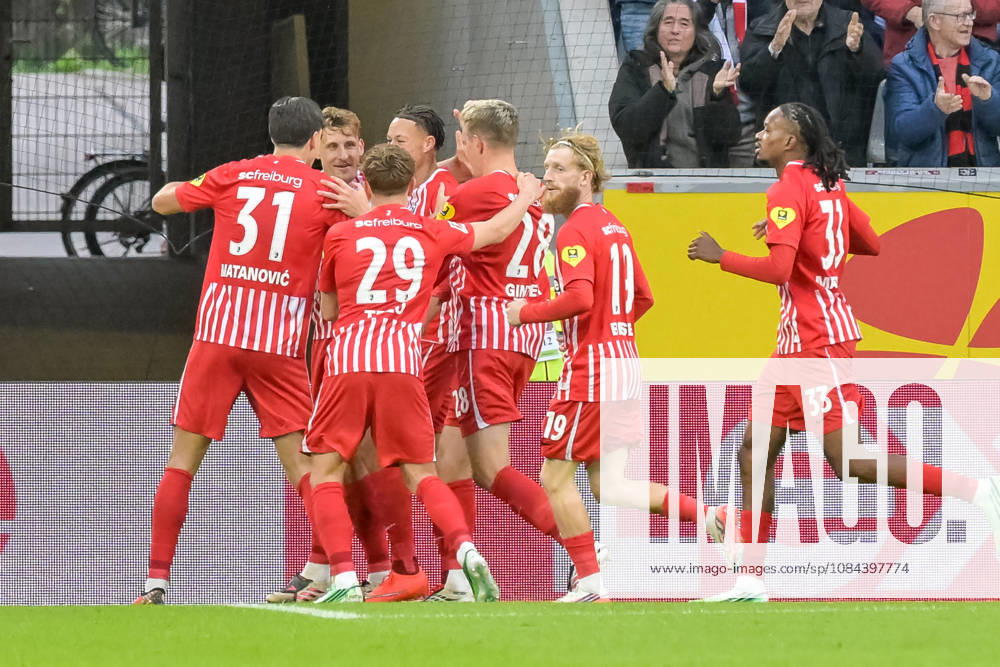 Celebration of Maximilian Eggestein s goal to make it 1–0, SC Freiburg, 08 GER, SC Freiburg vs. Schalke 04, Soccer, Bundesliga, Matchday 5, 2026–2027 Season, October 11, 2026 DFL and DFB regulations prohibit any use of photographs as image sequences and or quasi-video GER, SC Freiburg vs. Schalke 04, Soccer, Bundesliga, Matchday 5, 2026–2027 Season, October 11, 2026, Freiburg