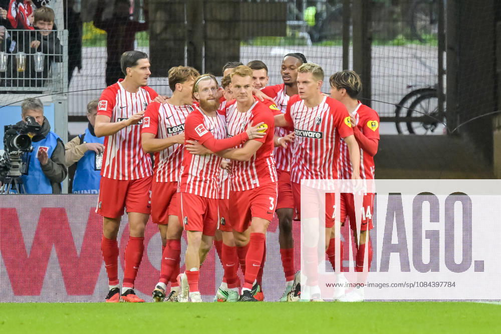 Celebration of Maximilian Eggestein s goal to make it 1–0, SC Freiburg, 08 GER, SC Freiburg vs. Schalke 04, Soccer, Bundesliga, Matchday 5, 2026–2027 Season, October 11, 2026 DFL and DFB regulations prohibit any use of photographs as image sequences and or quasi-video GER, SC Freiburg vs. Schalke 04, Soccer, Bundesliga, Matchday 5, 2026–2027 Season, October 11, 2026, Freiburg