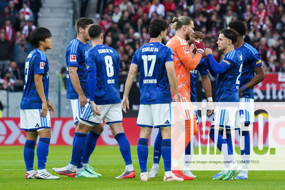 1 Bundesliga SC Freiburg vs. FC Schalke 04, October 11, 2026 The Schalke players high-fiving each other before the game 1 Bundesliga SC Freiburg vs. FC Schalke 04, Europa-Park Stadium, October 11, 2026 DFB and DFL regulations prohibit any use of photographs as image sequences and or quasi-video.