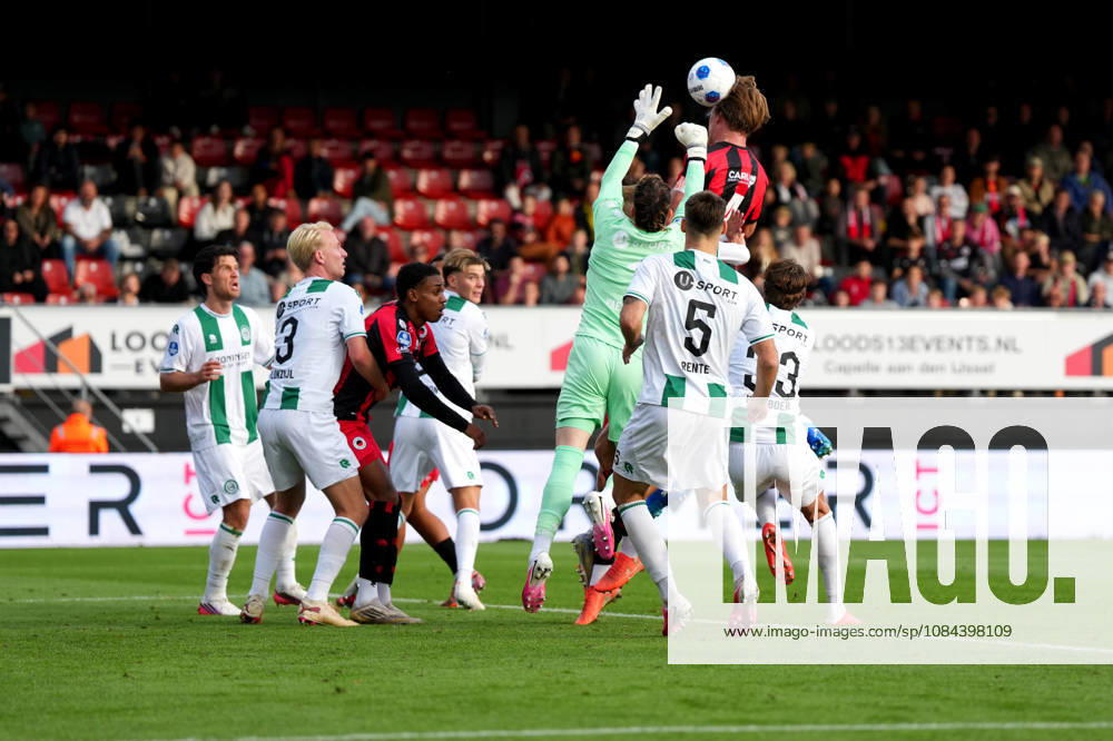 Eredivisie: Excelsior Rotterdam v FC Groningen Rotterdam - Casper Widell of Excelsior Rotterdam wins a header during the eight competition round of the 2026 2027 Eredivisie season. The match is set between Excelsior Rotterdam and FC Groningen at Stadion Woudestein on 11 October 2026 in Rotterdam, Netherlands. (Hero Images Yannick Verhoeven)
