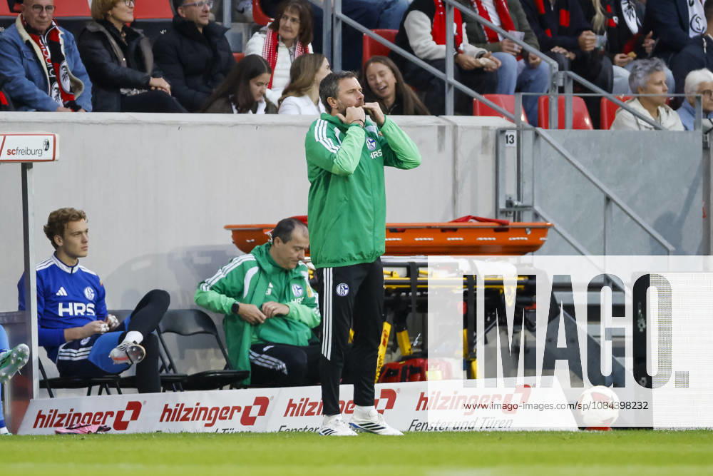 Miron Muslic, FC Schalke, Coach, Facial Expressions, Emotion, Germany, Soccer, Bundesliga 1, Matchday 5, 2026–2027, SC Freiburg vs. FC Schalke 04, October 11, 2026, Freiburg im Breisgau, Europa-Park Stadium, Germany