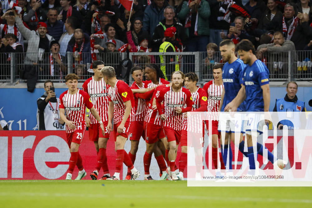 SC Freiburg celebrates Maximilian Eggestein s 1-0 goal; SC Freiburg, 08; joy, excitement, positive emotions, goal, Germany, soccer, Bundesliga 1, Matchday 5, 2026–2027, SC Freiburg vs. FC Schalke 04, October 11, 2026, Freiburg im Breisgau, Europa-Park Stadium, Germany