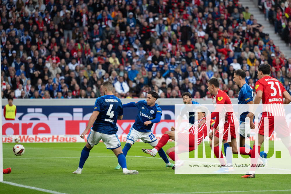 GER, Soccer, Men s, Bundesliga 1, 2026–2027 Season, Matchday 5, SC Freiburg vs. FC Schalke 04 Goal to make it 1–0 by Maximilian Eggestein, SC Freiburg, 08 DFB and DFL regulations prohibit any use of photographs as image sequences and or quasi-video. Freiburg, Europa-Park Stadium, Baden-Württemberg, Germany