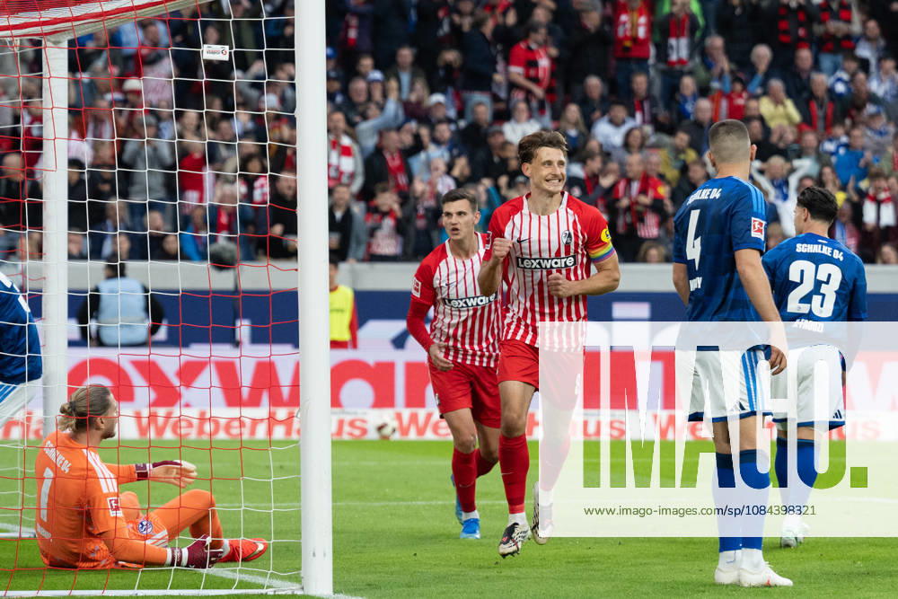 GER, Soccer, Men s, Bundesliga 1, 2026–2027 Season, Matchday 5, SC Freiburg vs. FC Schalke 04 Goal to make it 1–0 by Maximilian Eggestein (SC Freiburg), 08 Celebration, goal celebration, celebrating his goal. DFB and DFL regulations prohibit any use of photographs as image sequences and or quasi-video. Freiburg, Europa-Park Stadium, Baden-Württemberg, Germany
