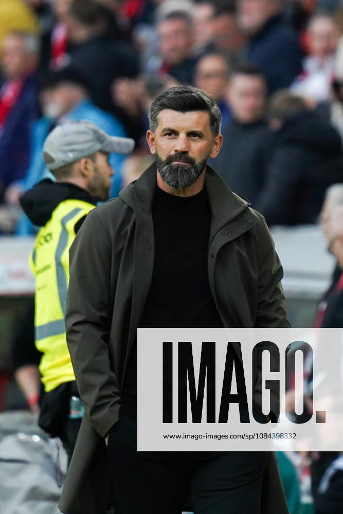 1 Bundesliga: SC Freiburg vs. FC Schalke 04, October 11, 2026; Miron Muslic, FC Schalke 04 Coach; 1 Bundesliga: SC Freiburg vs. FC Schalke 04, Europa-Park Stadium, October 11, 2026 DFB and DFL regulations prohibit any use of photographs as image sequences and or quasi-video.