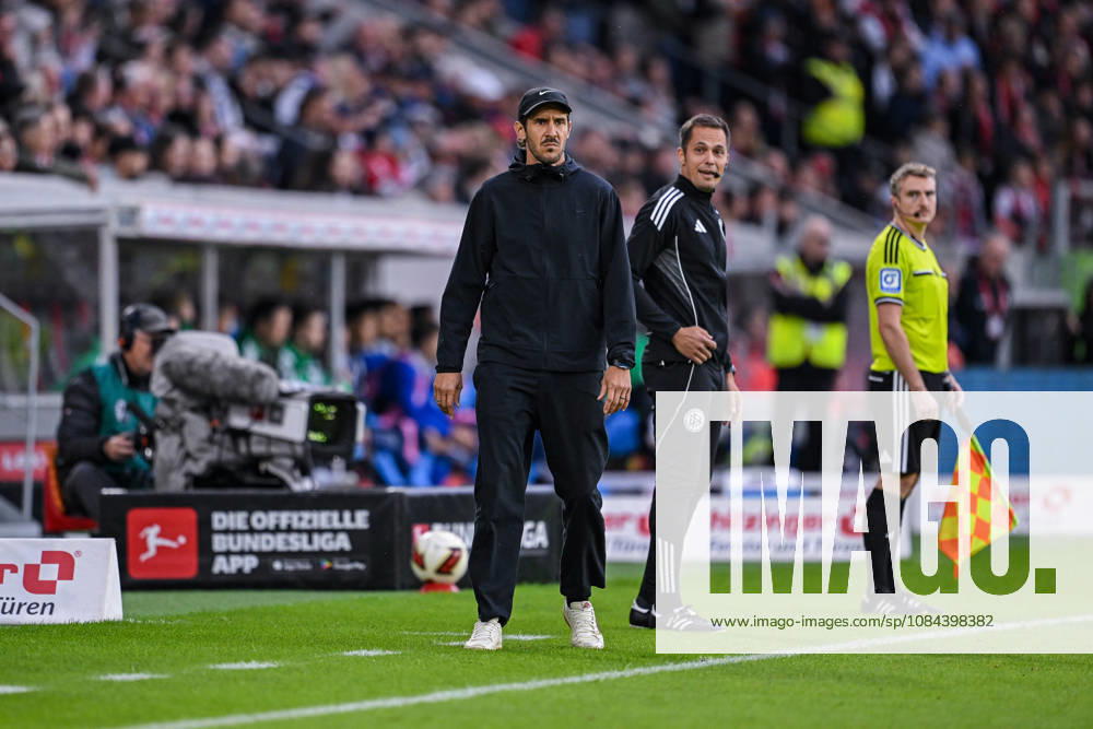Soccer, 2026–2027 Season, Bundesliga, SC Freiburg vs. FC Schalke 04, Coach Julian Schuster, SC Freiburg xRHR PHOTO YYx
