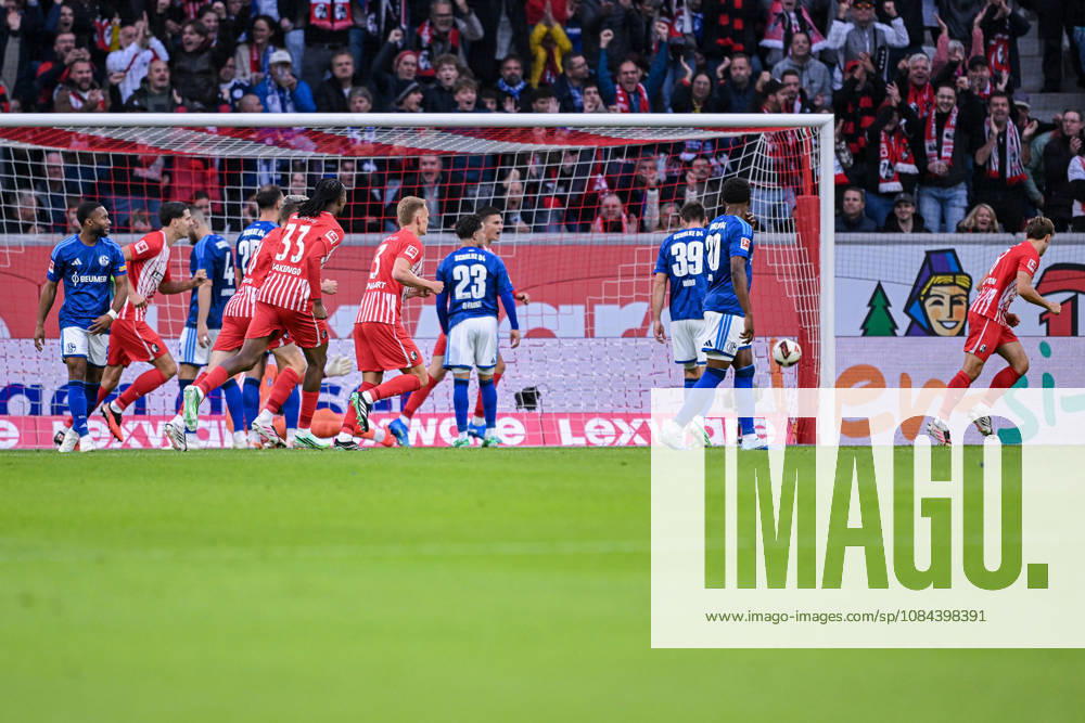 Soccer, 2026–2027 Season, Bundesliga, SC Freiburg vs. FC Schalke 04, Maximilian Eggestein; SC Freiburg scores the 1–0 goal, xRHR PHOTO YYx