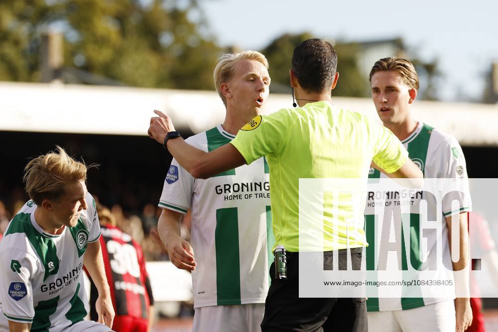 ROTTERDAM - (lr) Thijmen Blokzijl of FC Groningen, David van der Werff of FC Groningen during the Dutch Eredivisie match between Excelsior and FC Groningen at Woudestein Stadium on October 11, 2026 in Rotterdam, the Netherlands. BAS CZERWINSKI ANP Eredivisie 2026 27 ANPxSportx IVx 572145354 originalFilename: 572145354