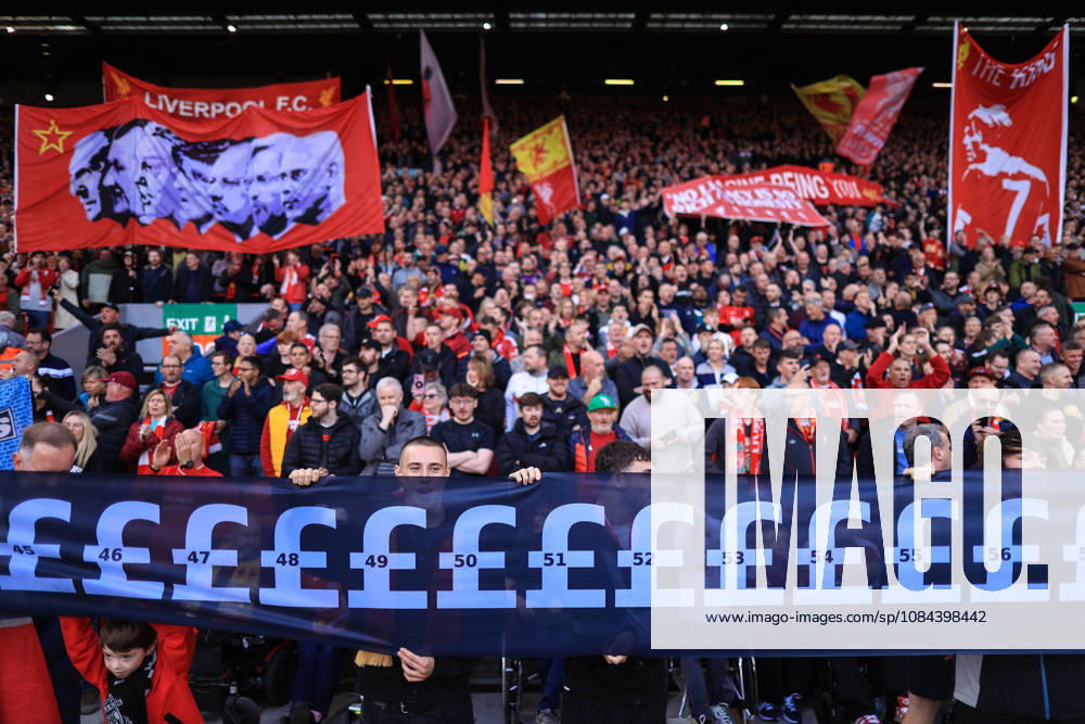 Liverpool gegen Manchester City, 11. Oktober 2026, Premier League: Liverpool gegen Manchester City – Liverpool-Fans halten Transparente hoch, auf denen sie sich zum Schuldspruch gegen Manchester City wegen finanzieller Vergehen und zu den 114 Anklagepunkten äußern. Foto: Simon Stacpoole, Offside Liverpool, Großbritannien