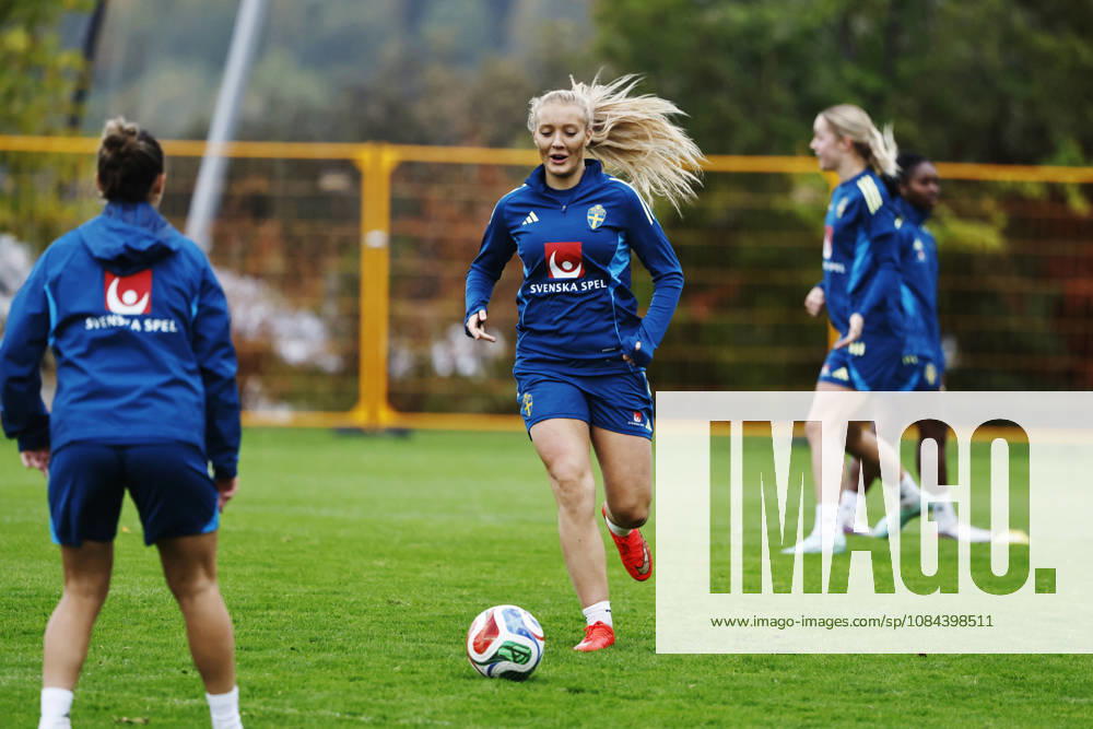 STOCKHOLM, SWEDEN 20261011 Smilla Holmberg as the women s national team trains at Bosön ahead of the upcoming World Cup playoff against Lithuania STOCKHOLM SWEDEN