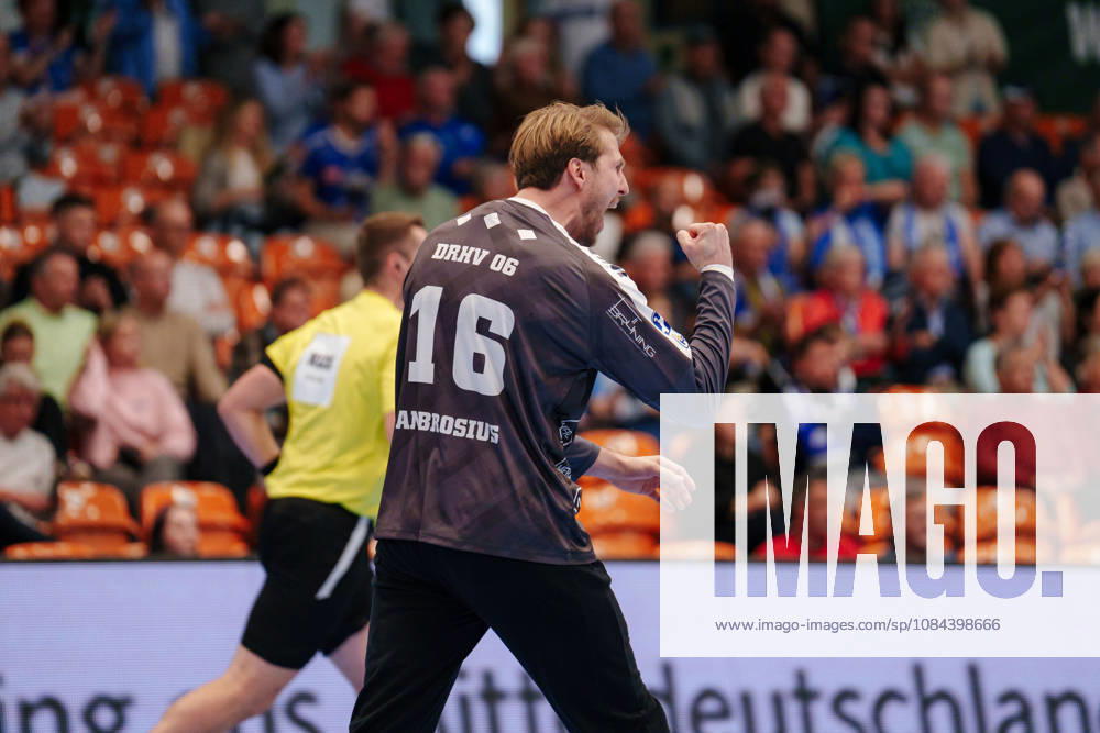2nd Handball Bundesliga, Matchday 7: Dessau Roßlauer HV 06 vs. VfL Lübeck Schwartau, Philip Ambrosius, Dessau Roßlauer HV 06, 16 clenches his fist on October 11, 2026, at the Anhalt Arena, Dessau-Roßlau, Saxony-Anhalt, Dessau-Roßlau, Anhalt Arena, Saxony-Anhalt, Germany