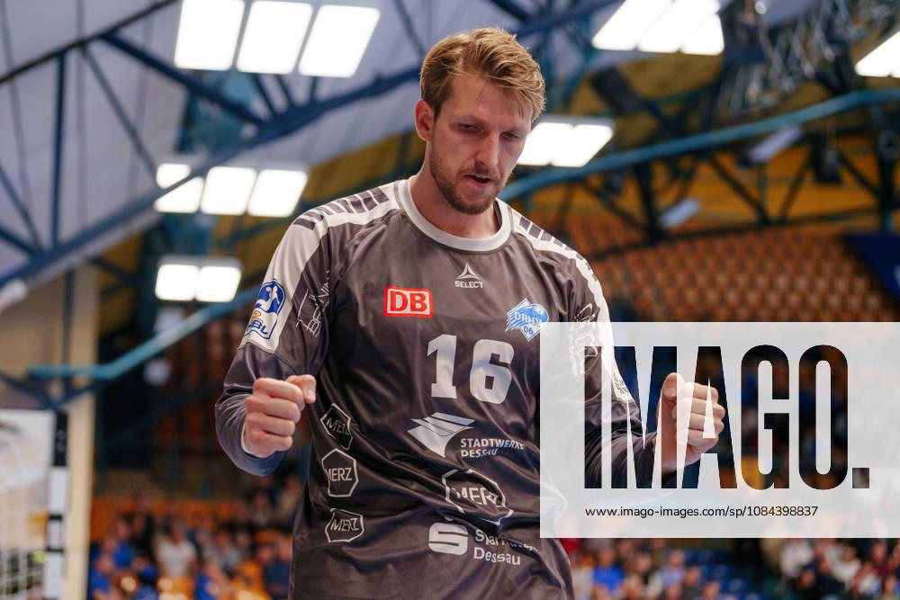 2nd Handball Bundesliga, Matchday 7: Dessau Roßlauer HV 06 vs. VfL Lübeck Schwartau, Philip Ambrosius, Dessau Roßlauer HV 06, 16 clenches his fists on October 11, 2026, at the Anhalt Arena, Dessau-Roßlau, Saxony-Anhalt, Dessau-Roßlau, Anhalt Arena, Saxony-Anhalt, Germany