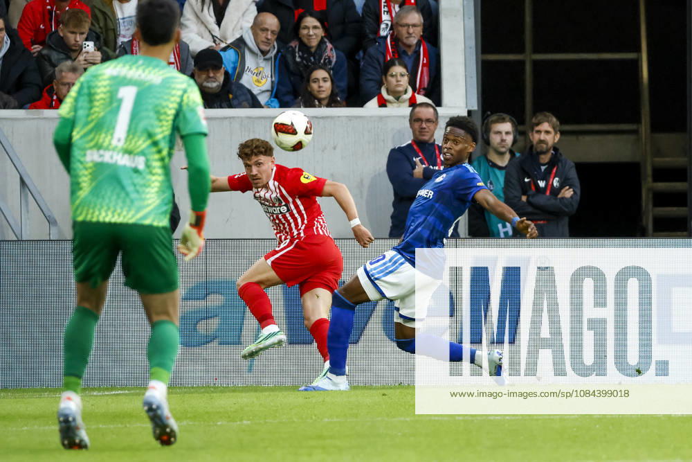 Mio Backhaus, SC Freiburg, 01; Philipp Treu, SC Freiburg, 29; and Junior Adamu, FC Schalke, 20; Germany; soccer; Bundesliga 1; Matchday 5; 2026–2027; SC Freiburg vs. FC Schalke 04, October 11, 2026, Freiburg im Breisgau, Europa-Park Stadium, Germany