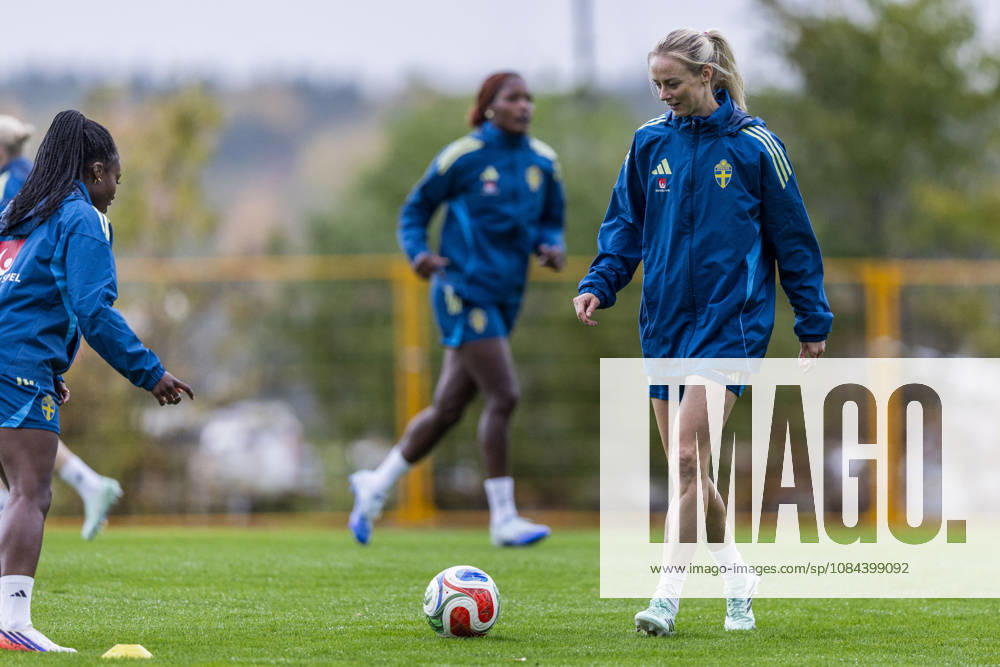 Amanda Ilestedt of Sweden during a training session on October 11, 2026, in Stockholm. Photo by Caisa Rasmussen, BILDBYRAN COP 353 CR0079: soccer, football, fotball, training, practice, Sweden, women s soccer