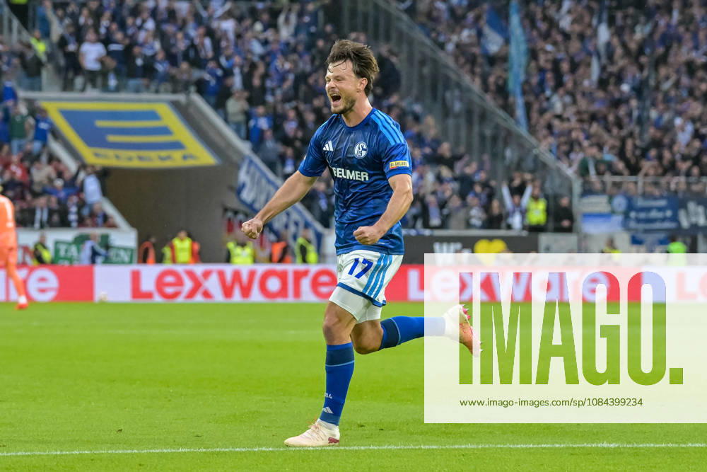 Celebration following Adrian Gantenbein s goal to tie the score at 1-1, FC Schalke 04, 17 GER, SC Freiburg vs. Schalke 04, Soccer, Bundesliga, Matchday 5, 2026–2027 Season, October 11, 2026 DFL and DFB regulations prohibit any use of photographs as image sequences and or quasi-video GER, SC Freiburg vs. Schalke 04, Soccer, Bundesliga, Matchday 5, 2026–2027 Season, October 11, 2026, Freiburg