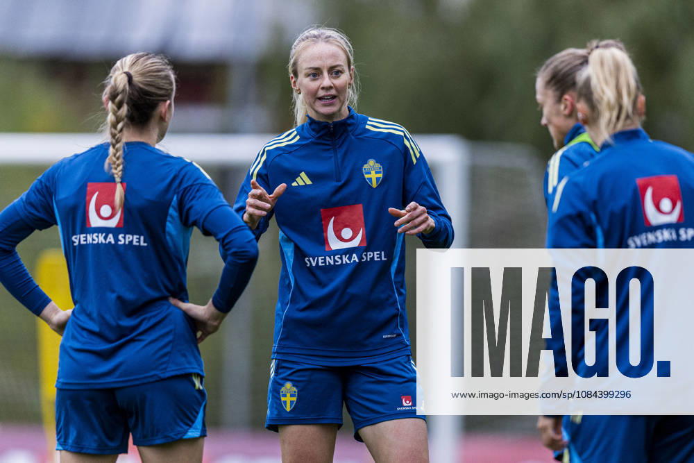Amanda Ilestedt of Sweden during a training session on October 11, 2026, in Stockholm. Photo by Caisa Rasmussen, BILDBYRAN COP 353 CR0079: soccer, football, fotball, training, practice, Sweden, women s soccer
