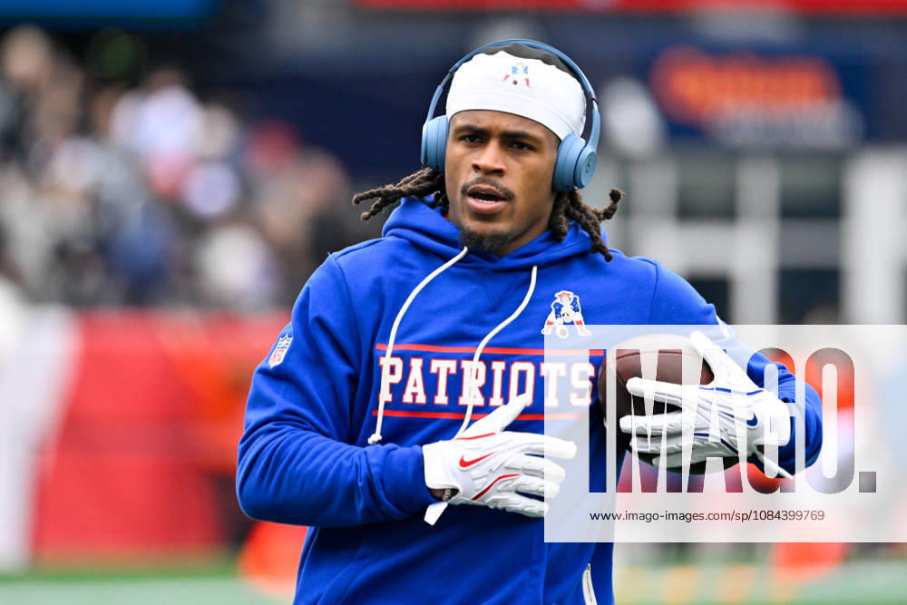 Oct 11, 2026; Foxborough, MA, USA; New England Patriots wide receiver DeMario Douglas (3) warms up before a game against the Las Vegas Raiders at Gillette Stadium. Mandatory Credit: -Cal Media NFL, American Football Herren, USA 2026: Raiders Vs Patriots OCT 11 - ZUMAc04_ 20261011_zma_c04_021