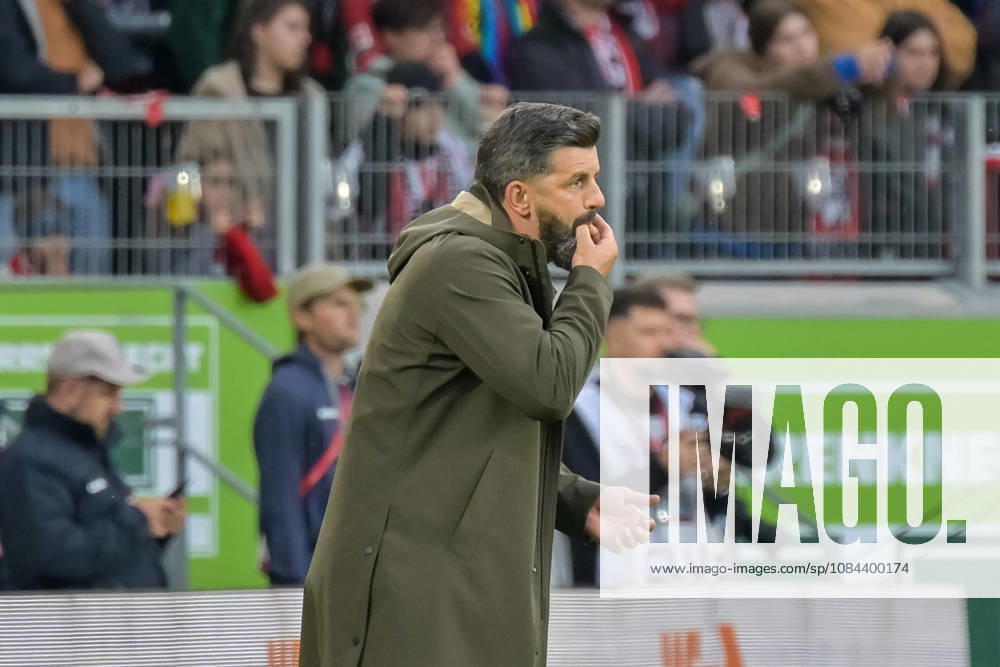 Miron Muslic, FC Schalke 04, Referee: GER, SC Freiburg vs. Schalke 04, Soccer, Bundesliga, Matchday 5, 2026–2027 Season, October 11, 2026 DFL DFB regulations prohibit any use of photographs as image sequences and or quasi-video (GER), SC Freiburg vs. Schalke 04, Soccer, Bundesliga, Matchday 5, 2026–2027 Season, October 11, 2026, Freiburg